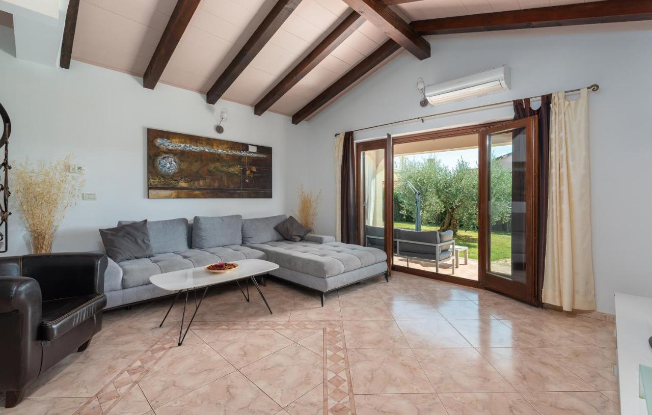 Villa Lucas Novigrad Istria Exterior foto